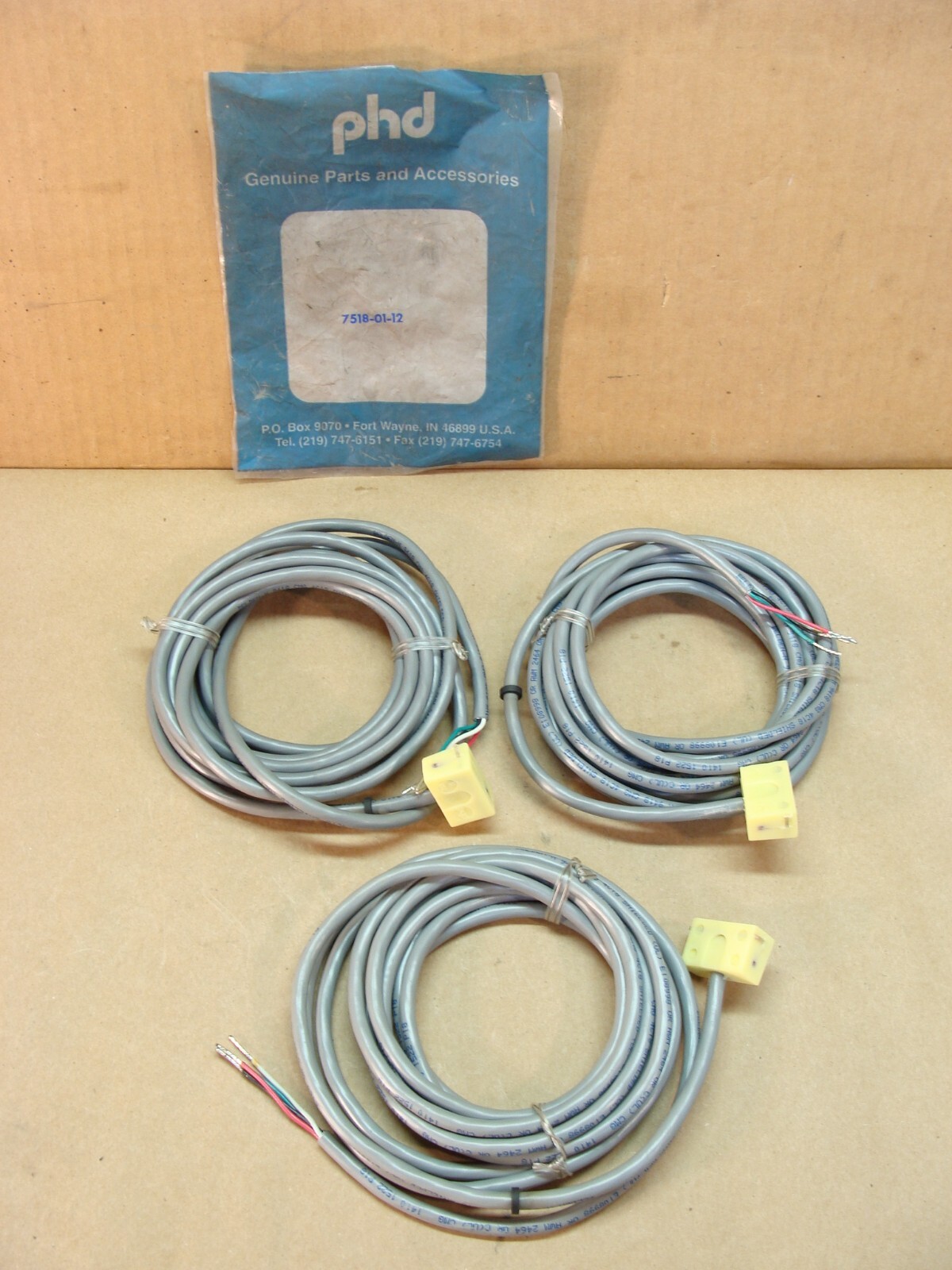 NEW lot of 3 PHD 7518-01-12 hall effect proximity switch sensor
