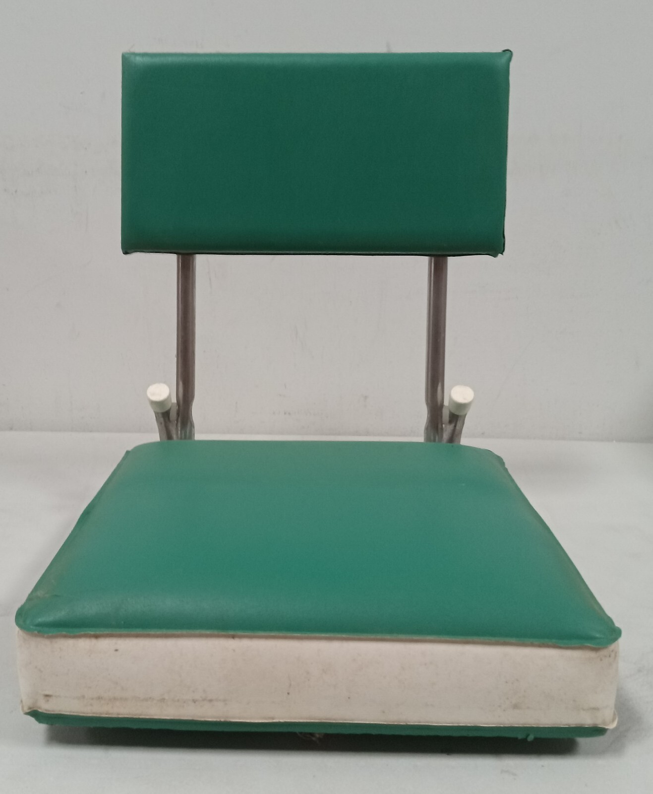 K.R. Industries Portable Seat - Vintage