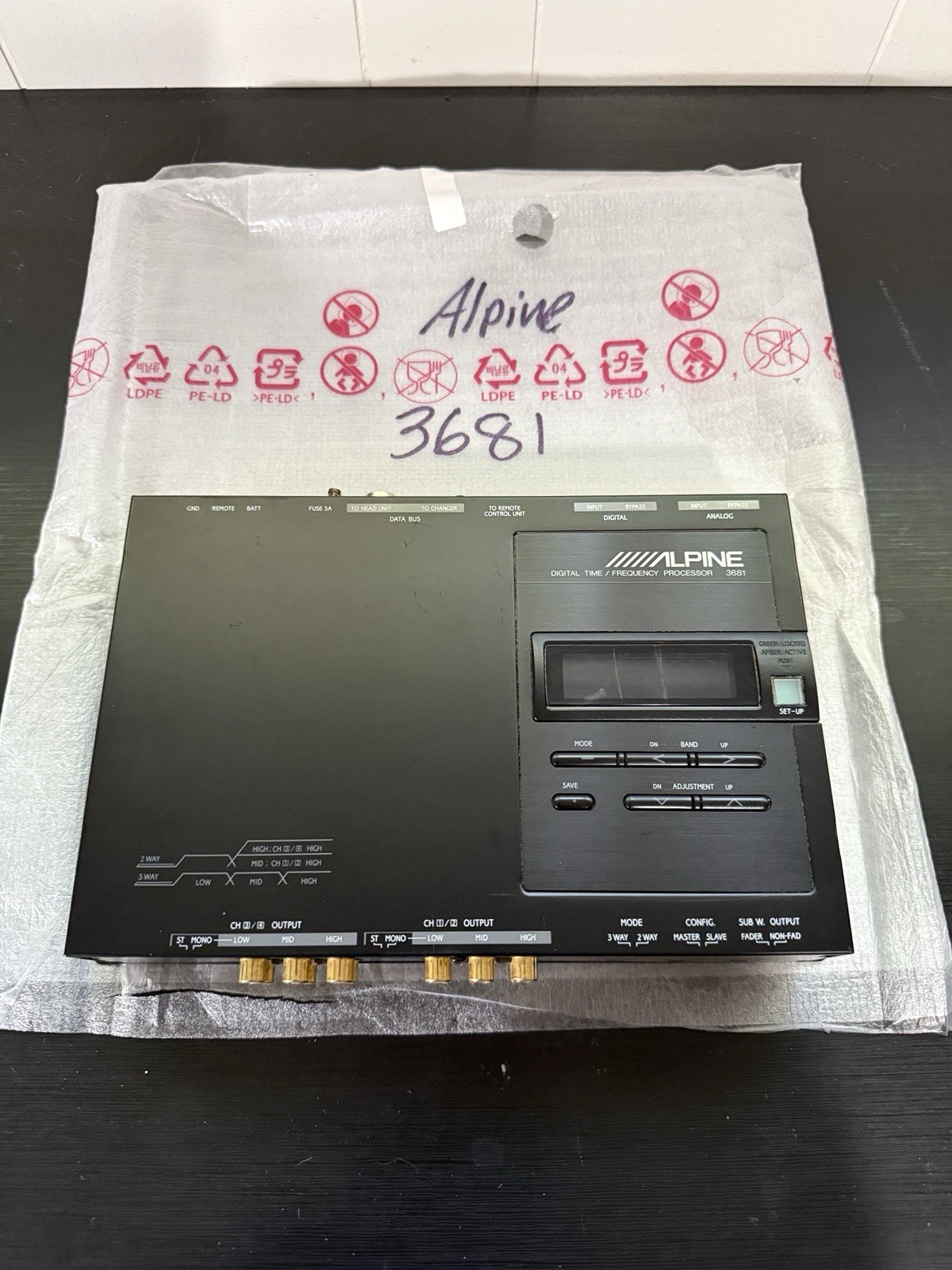 Alpine 3681 Digital Time/Frequency Processor (Used) Excellent Condition!
