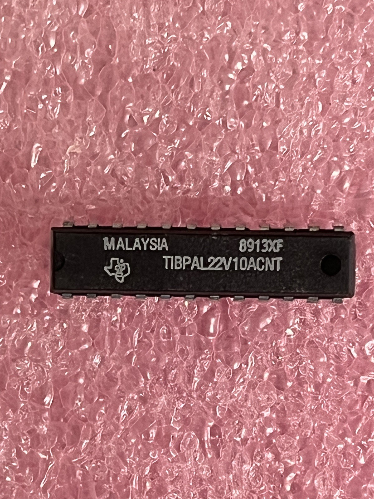 TIBPAL22V10ACNT OT PLD 25NS PAL TYPE 24 PIN DIP TEXAS INSTRUMENTS (LOT OF 1)