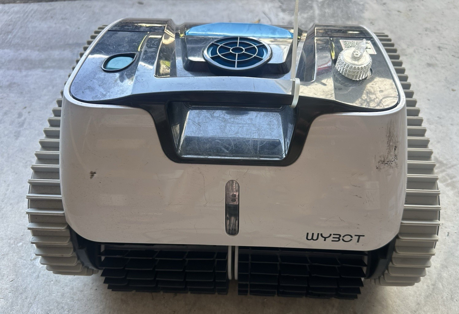 WYBOT Robotic Pool Cleaner Osprey 700 Pro FOR PARTS OR REPAIR - Non-Working