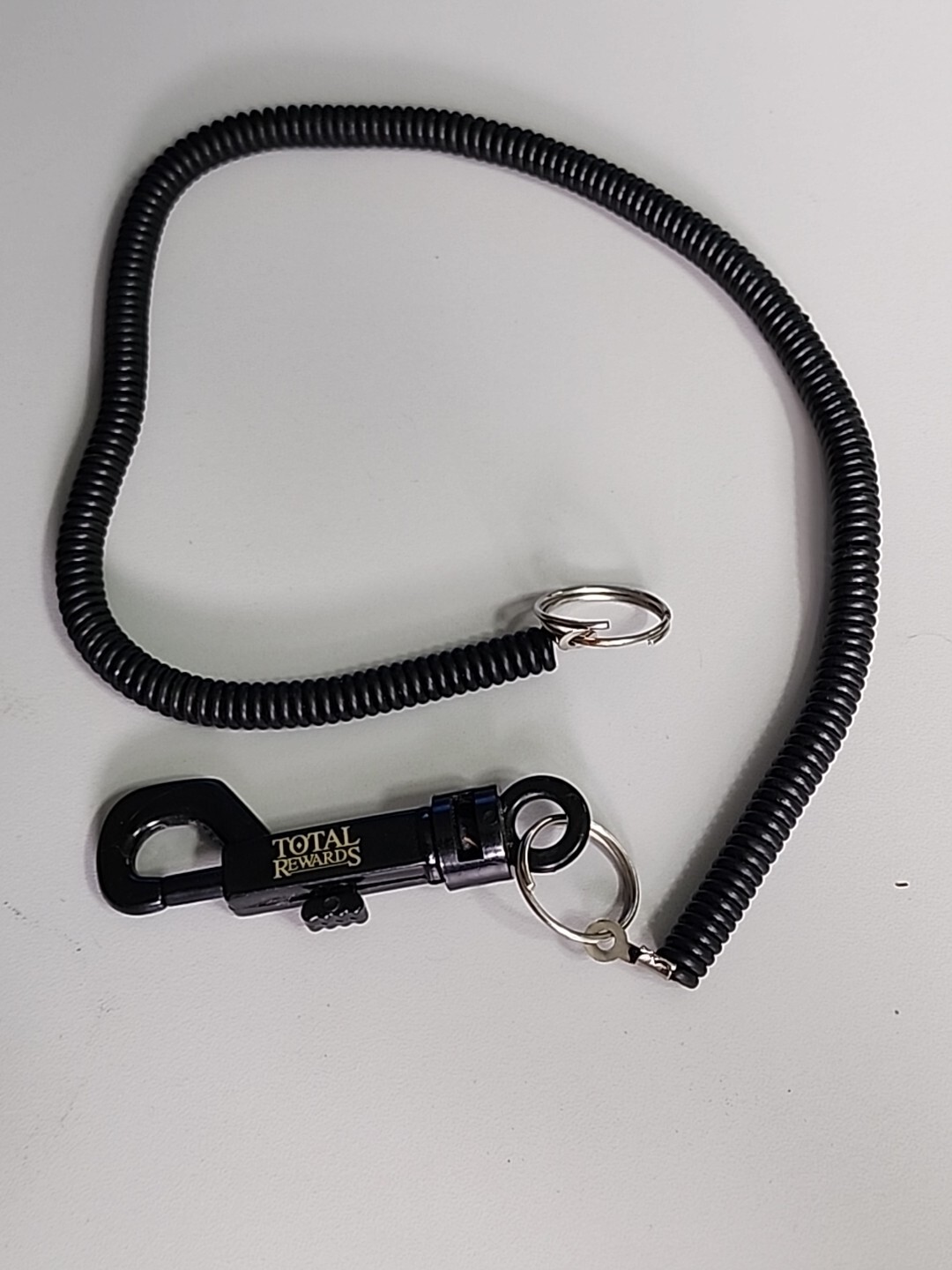 Harrahs Casino Player's Club Card Total Rewards Holder Bungee Cord Clip SI2
