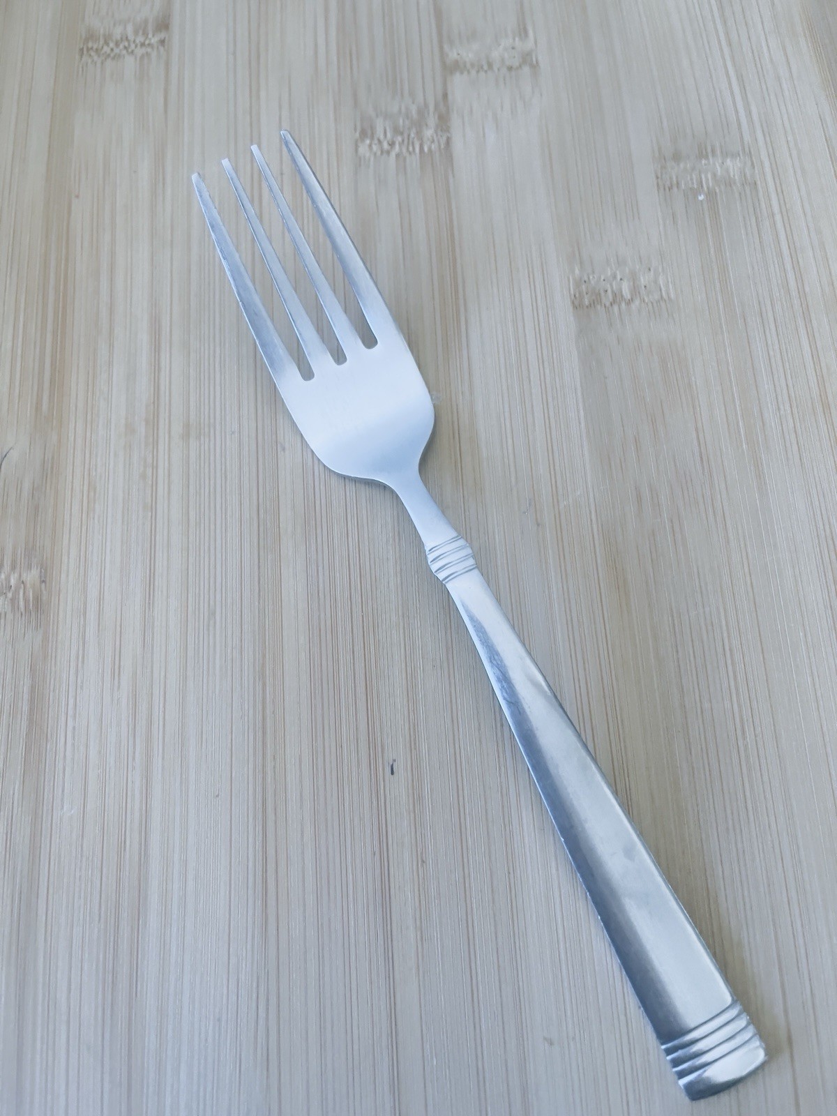 International Stainless Satin Bands PALISADES FROST No Slot Salad Fork 7”