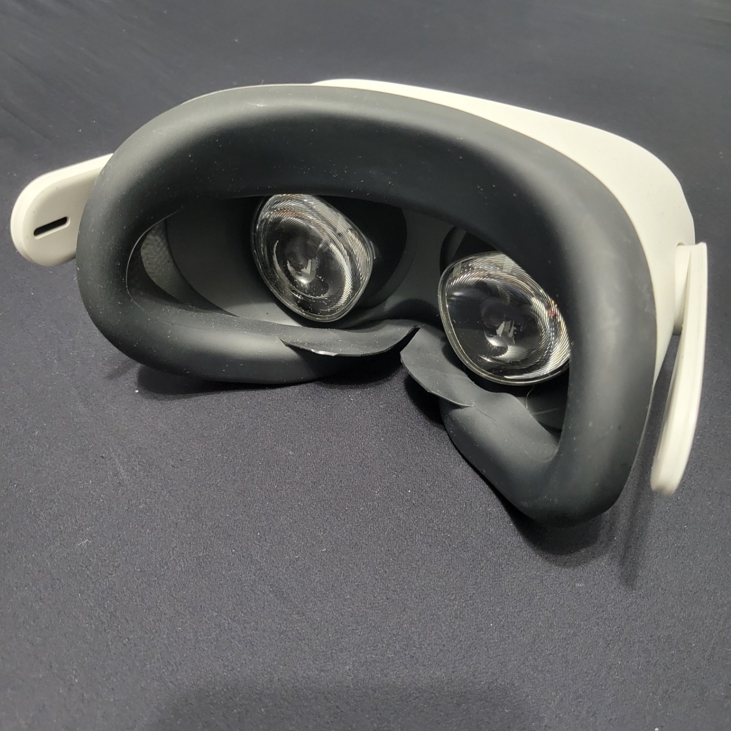 Meta Oculus Quest 2 Headset 64GB VR Headset ONLY - No Controllers