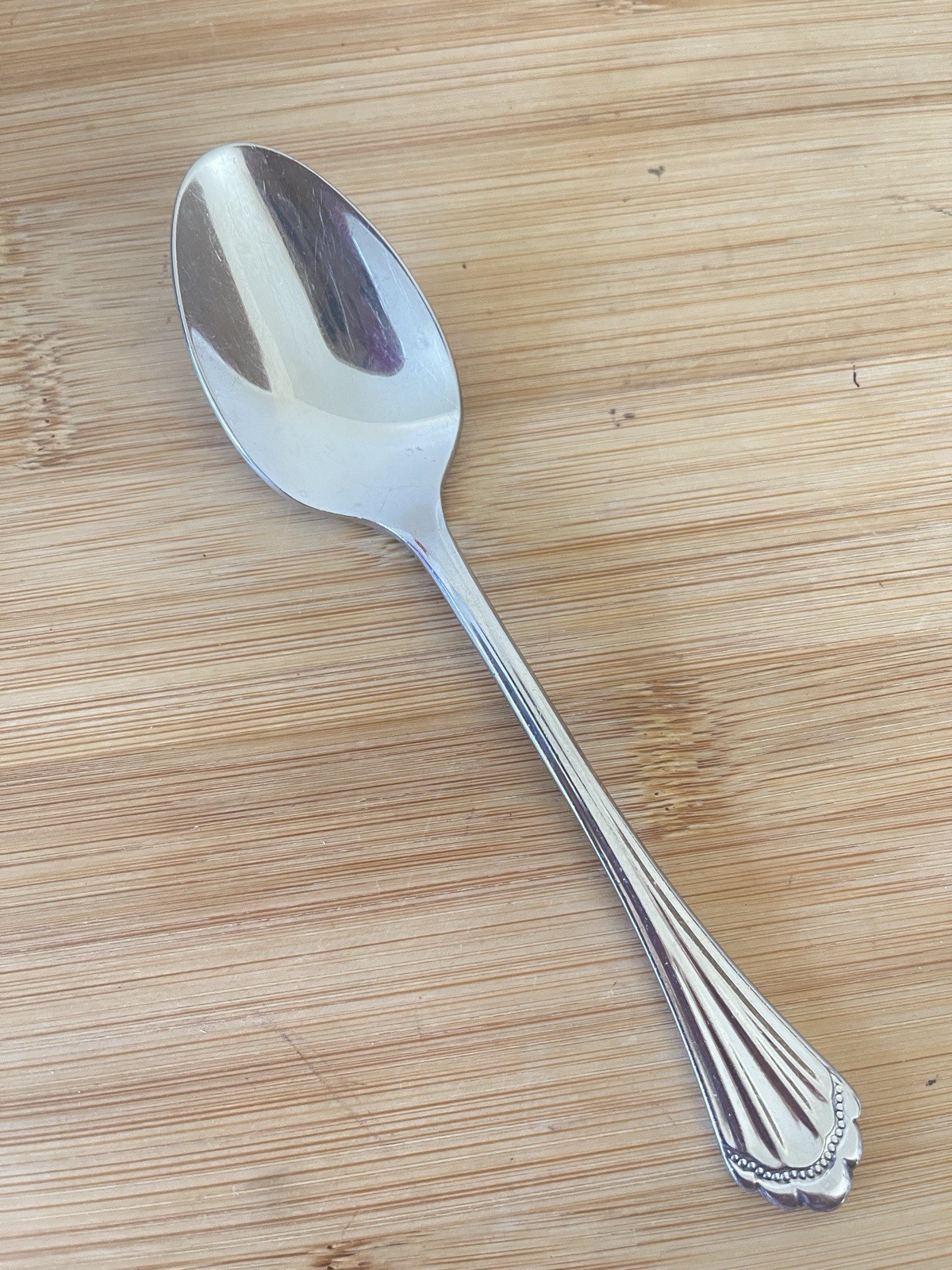 Oneida Community MARQUETTE Stainless Beaded Scalloped Tip TEASPOON 6"