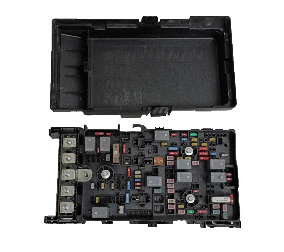 16 17 18 Jeep Cherokee Power Distribution Center Fuse Box 68264524AD