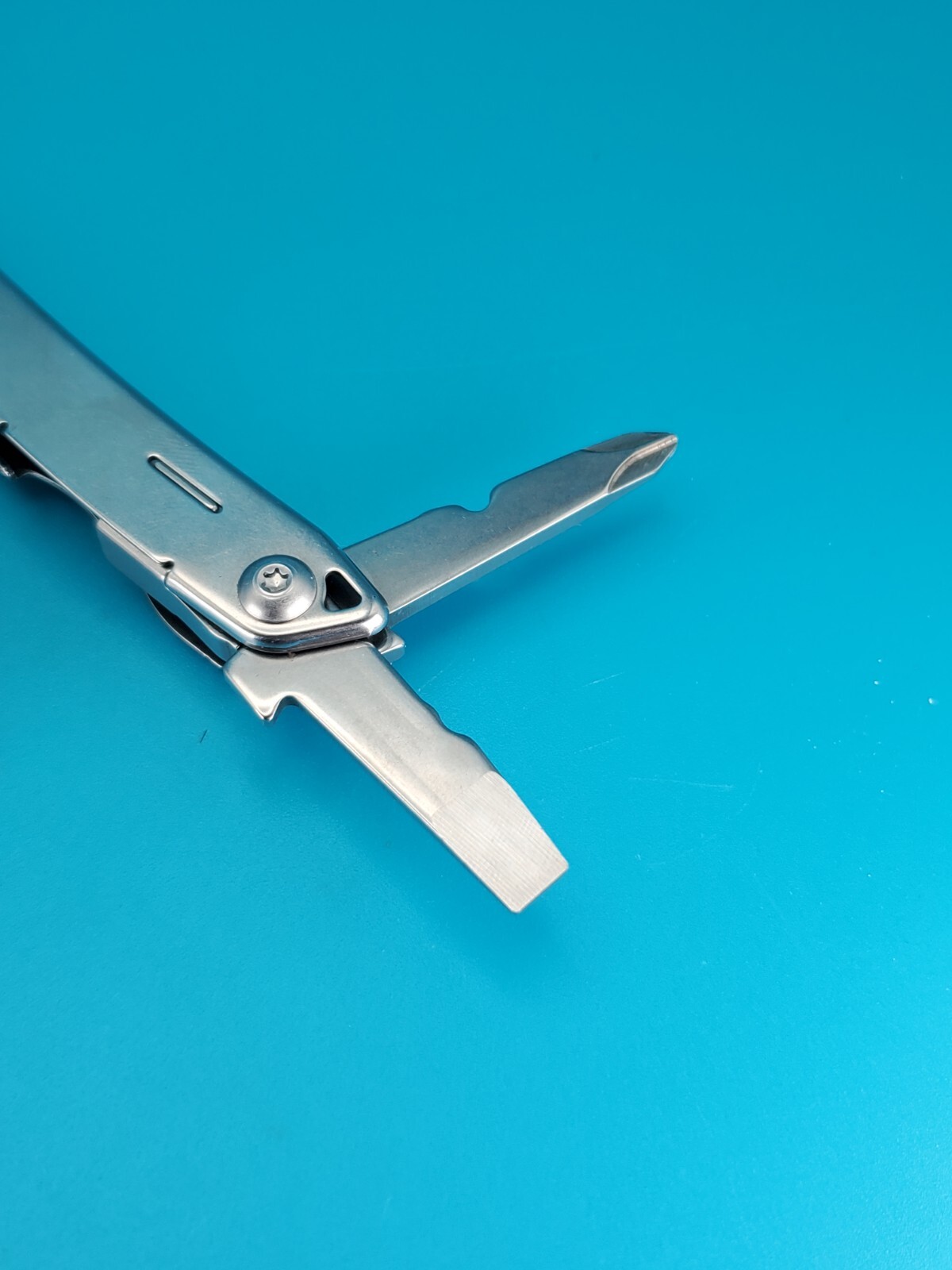 LEATHERMAN WINGMAN MULTI-TOOL! FAST SHIPPING! WITH SHEATH!