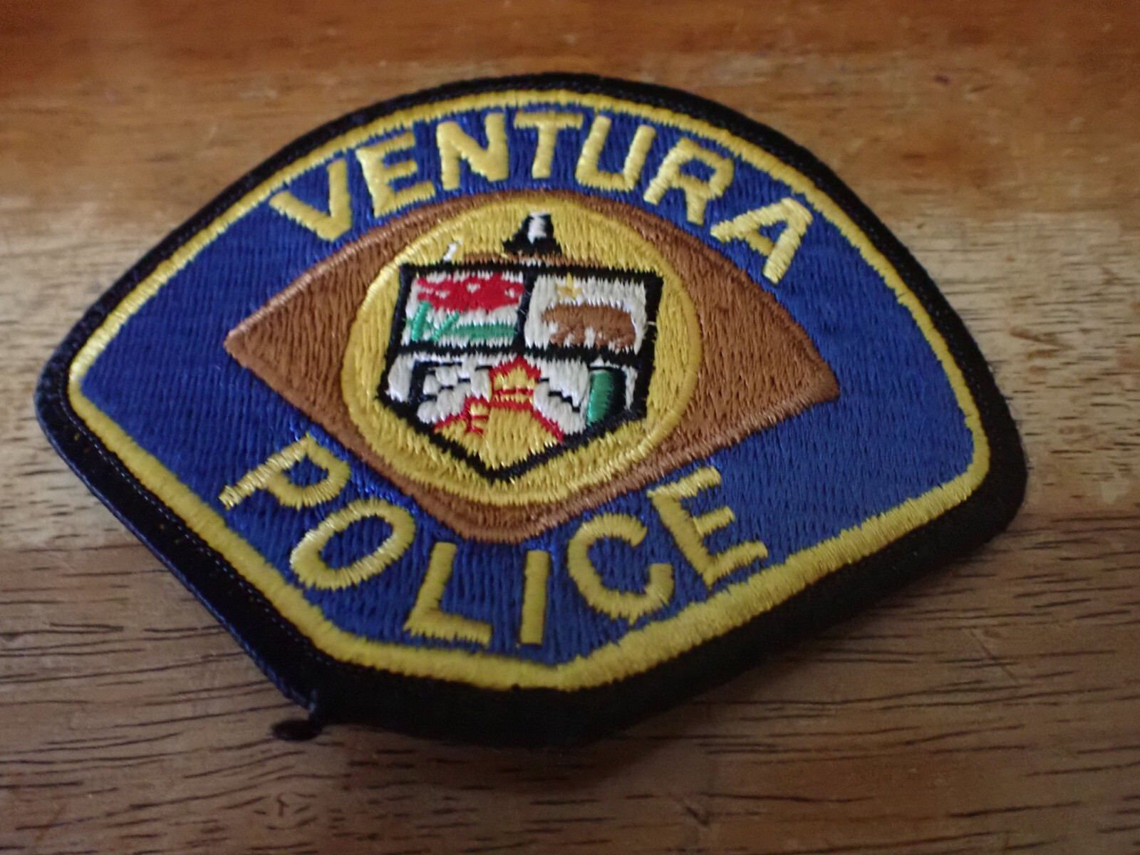 VINTAGE VENTURA CALIFORNIA COLLECTIBLE OBSOLETE SHOULDER  PATCH BX SP #463
