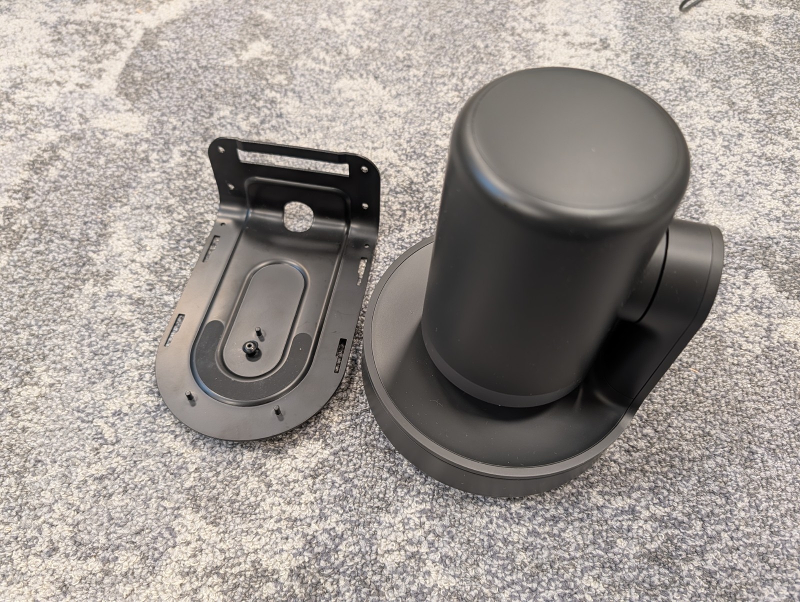 LOGITECH Rally Conference Camera V-R0010 and Wall Mount