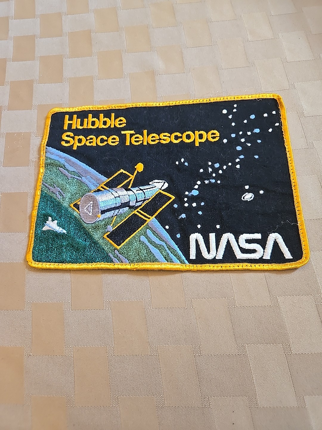 1990 NASA MSFC HUBBLE SPACE TELESCOPE LARGE JACKET PATCH (8-1/4"L x 6"H)