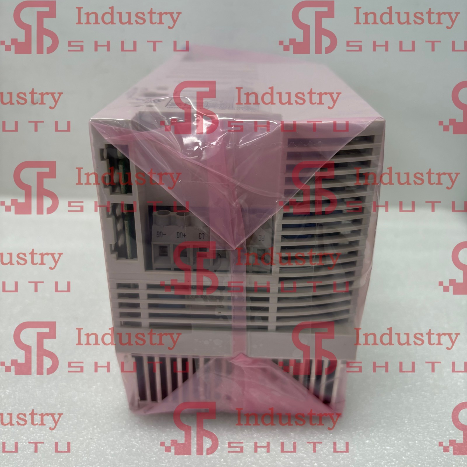 1pcs lenze E82EV302K4C E82EV302_4C Frequency changer Expedited Shipping