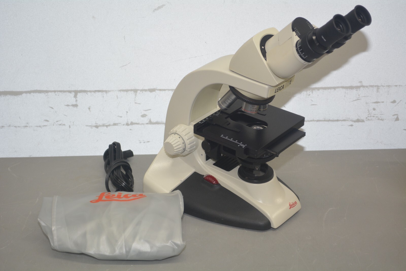 ^ Leica DME Upright Compound  Microscope w/ 4x 10x 40x 100x Objectives #X1100