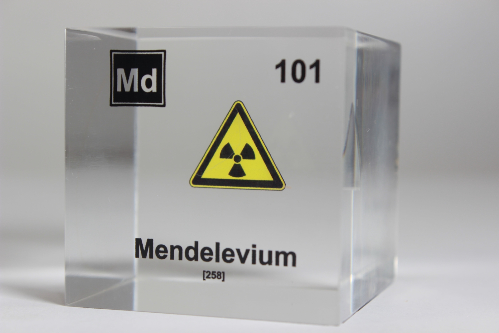 Mendelevium Element Cube