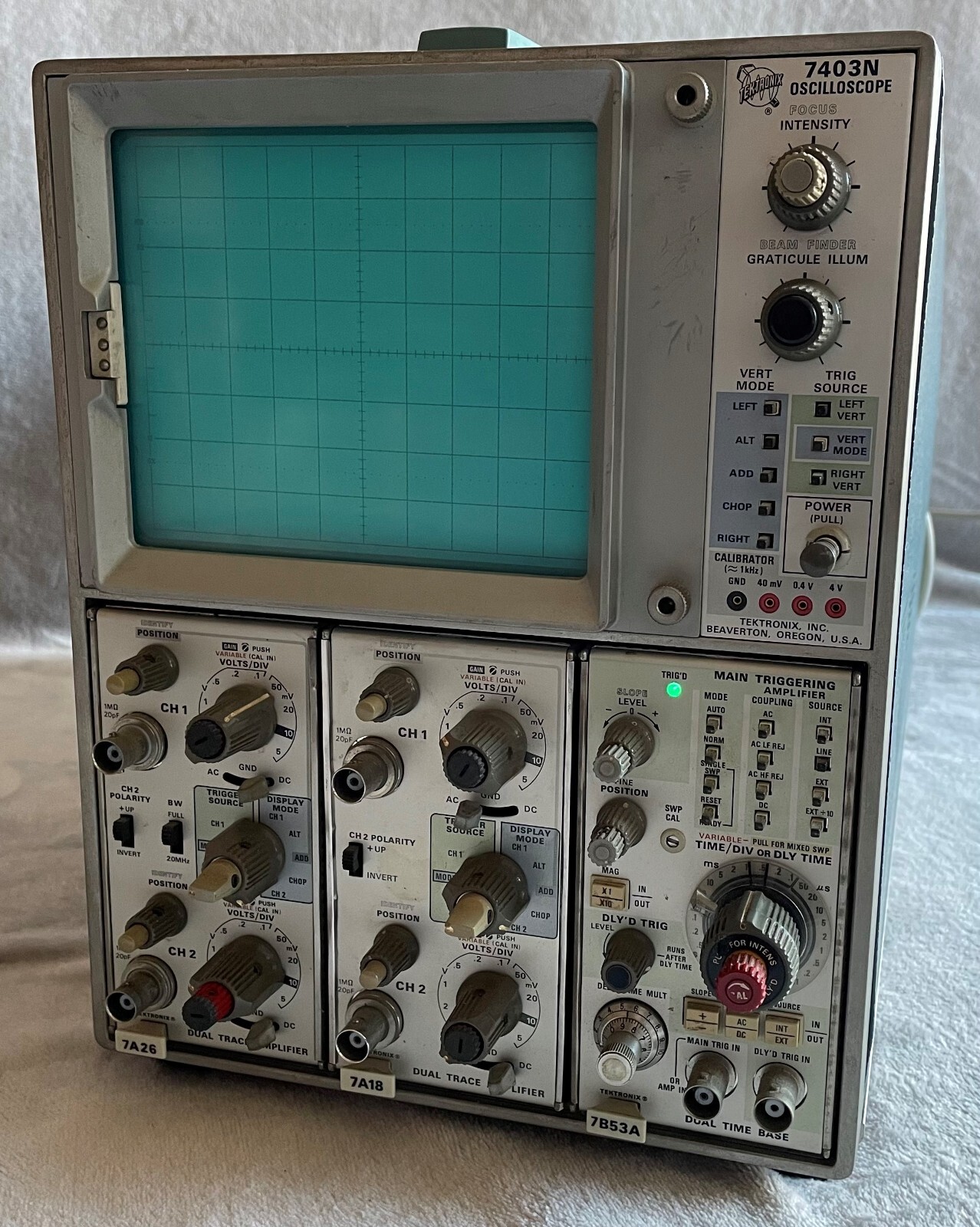 TEKTRONIX 7403N OSCILLOSCOPE with 7B53A/7A18/7A26