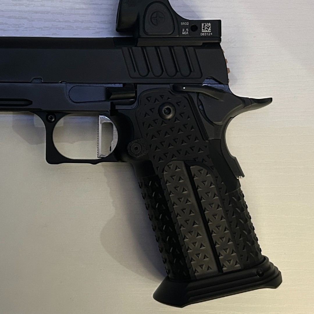 Magazine release button for 2011 and double stack 1911