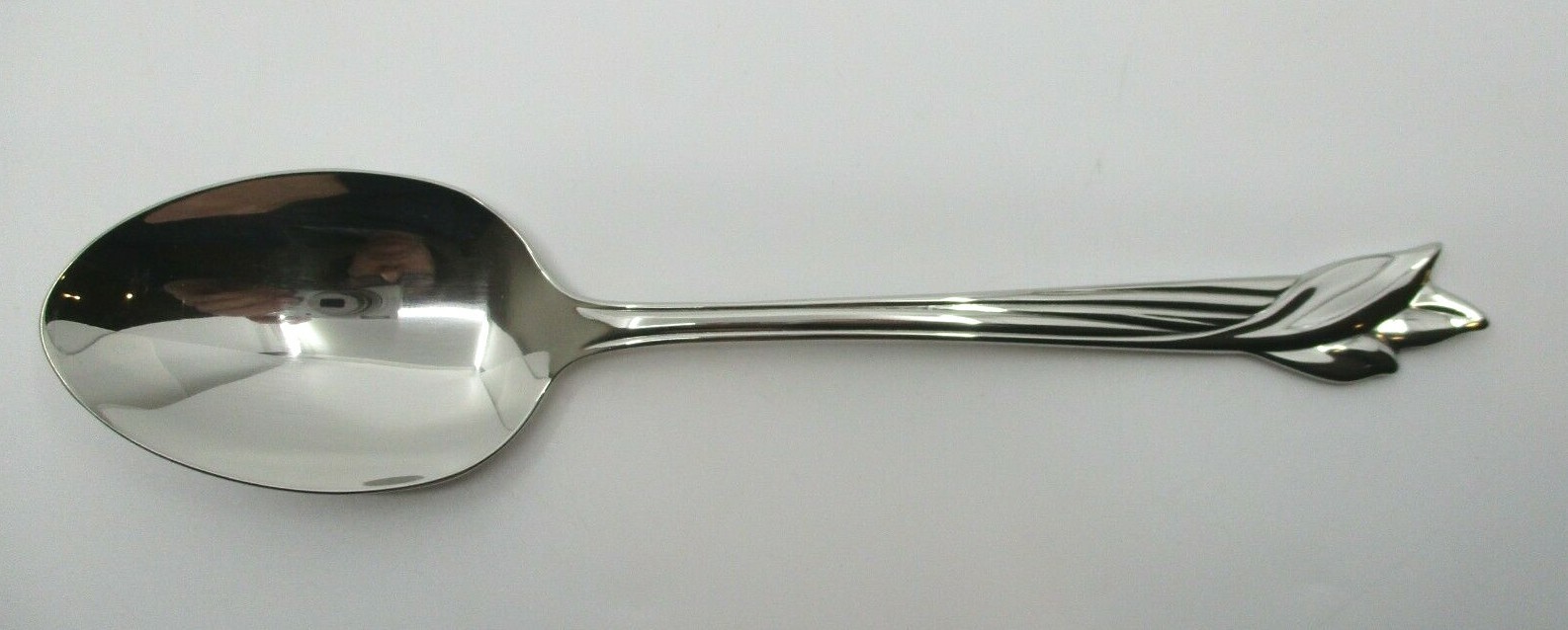 ONEIDA STAINLESS LEANDER SERVING SPOON  - 8 1/2" - 02G