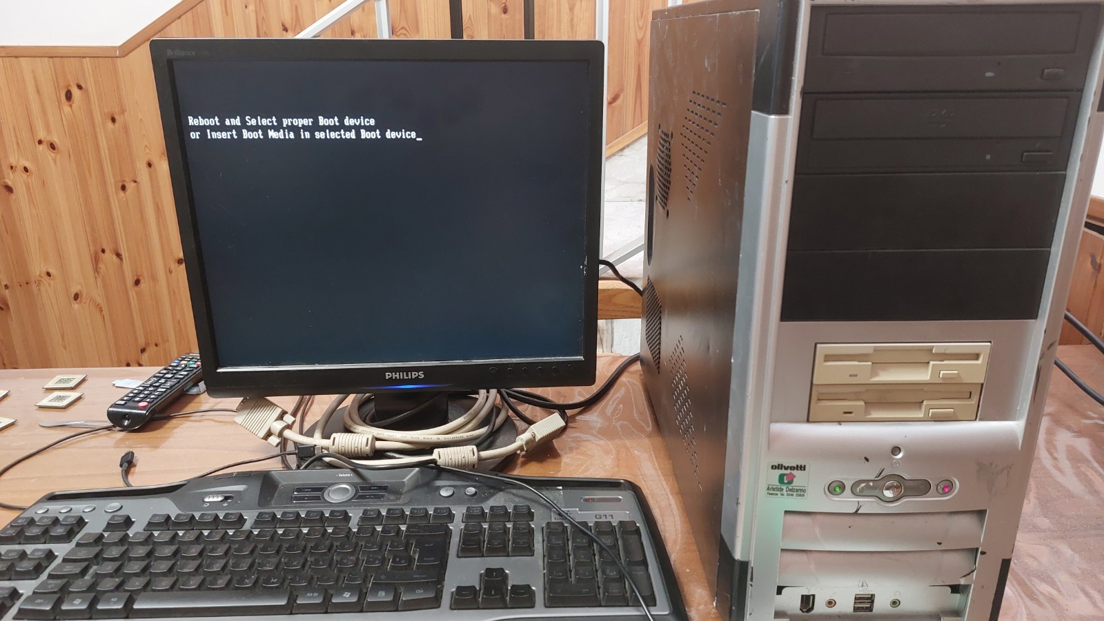 OLIVETTI PENTIUM 4 RETRO VINTAGE PC