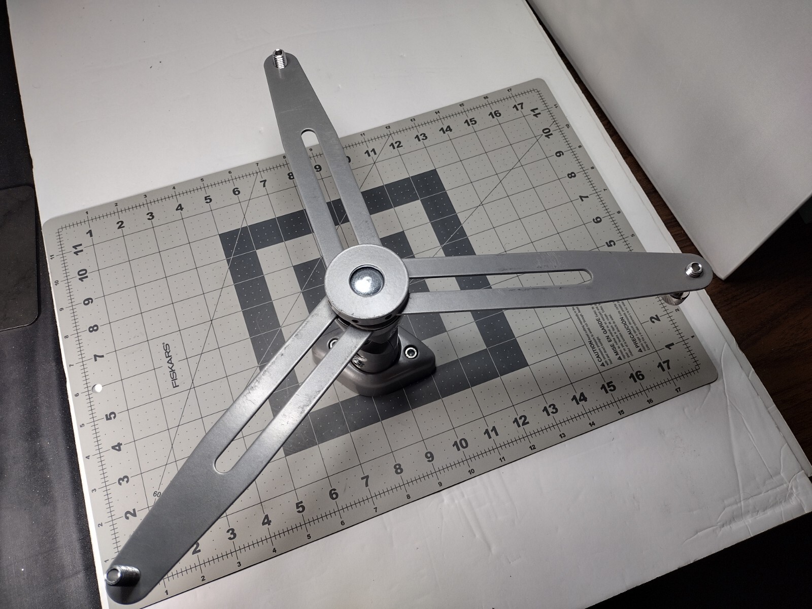 Adjustable Ceiling Projector Theater Mount Extending Arms