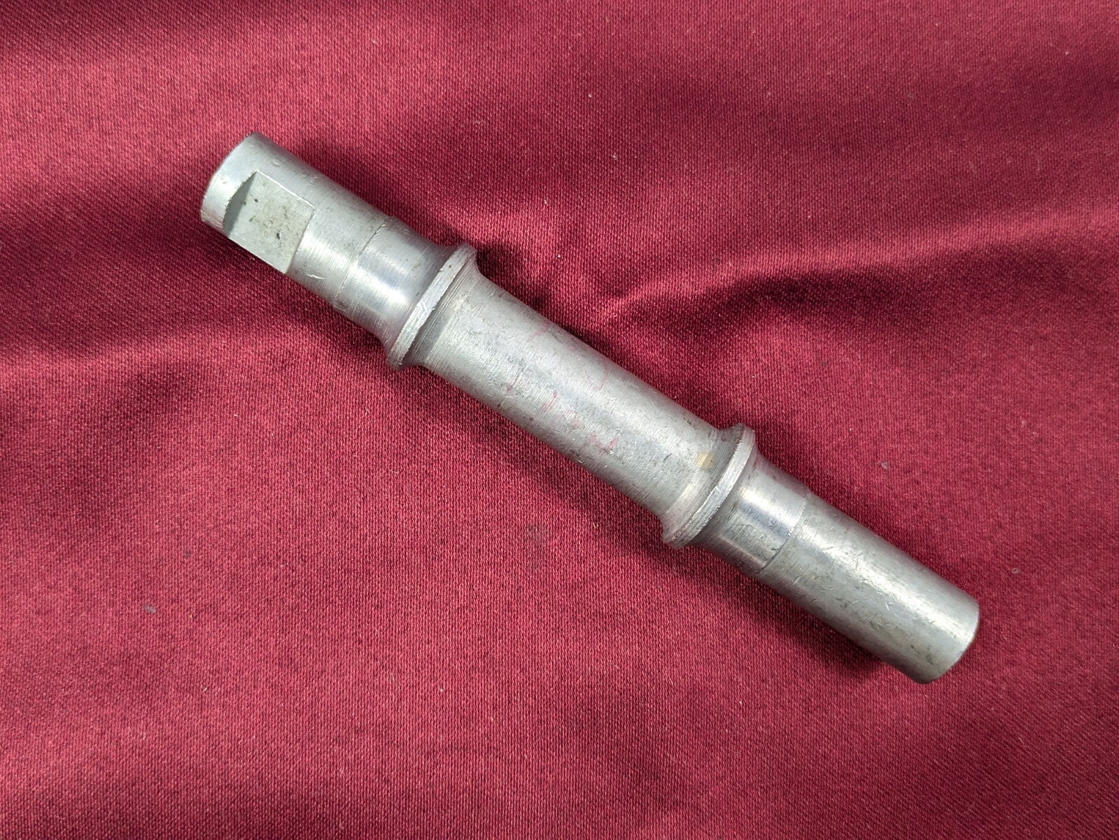 Unbranded Cottered Bottom Bracket Spindle 130mm Japan Chrome Part No. BB40
