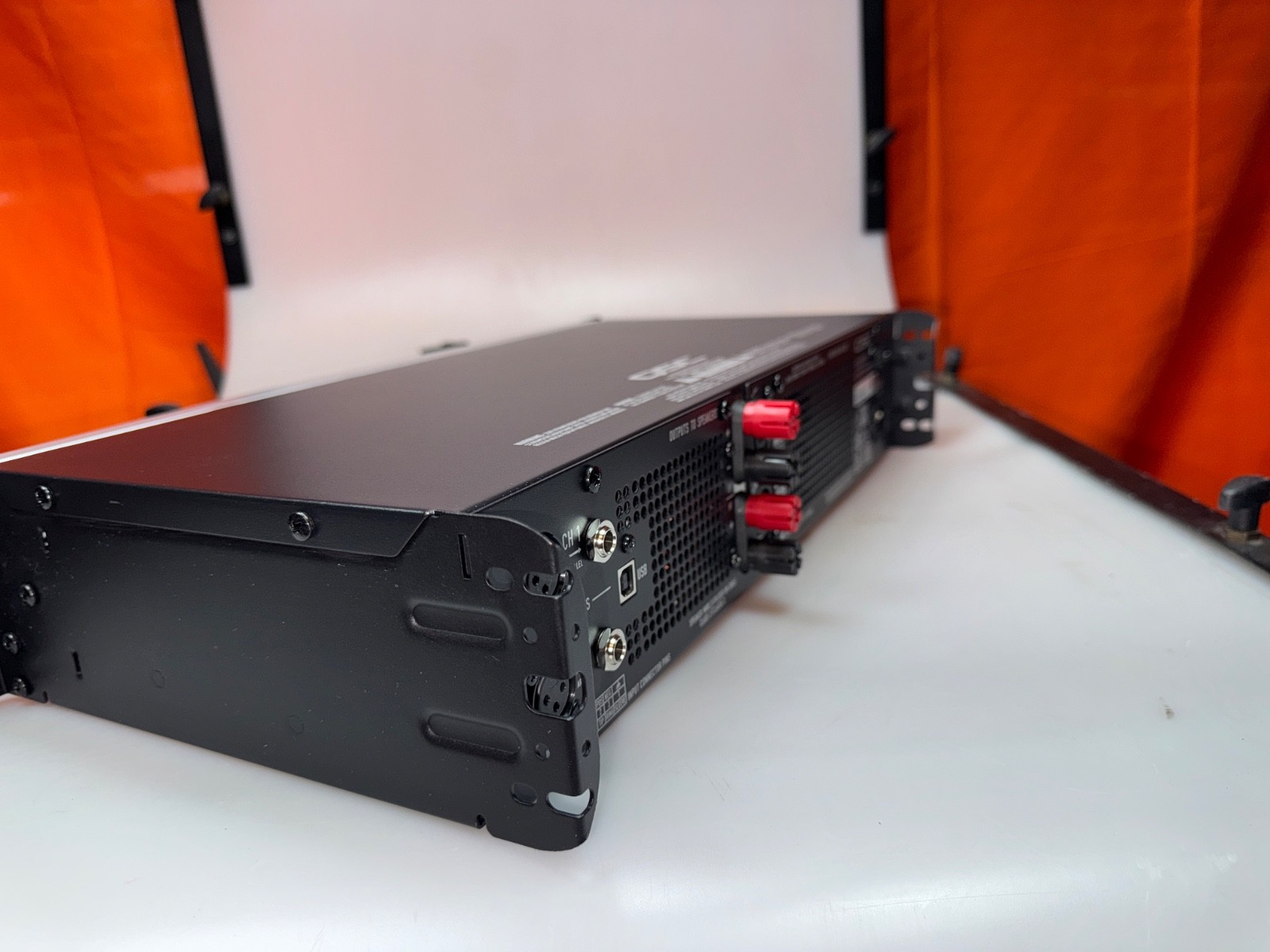 QSC GXD 8 2ch Digital Amplifier W/ Onboard DSP