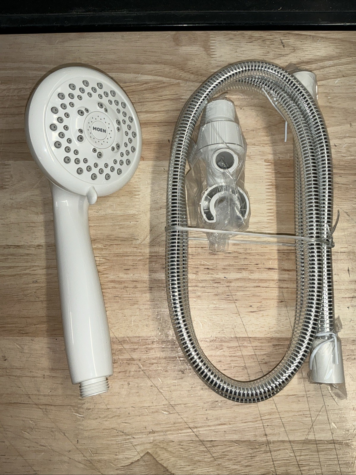 Moen 23040W Adler 8 Function 4" Diameter Spray Head Handshower Showerhead