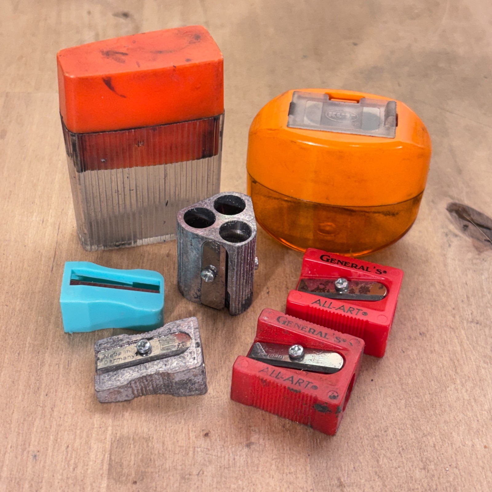 Lot 7 Vtg Pencil Sharpeners, 2 General’s All-Art, Kum Germany, German 3 Holes