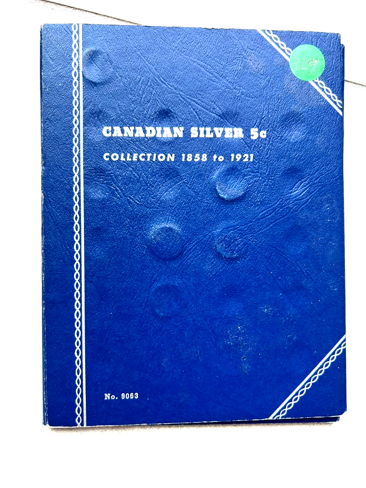 Lot of 32 Canada Silver 5 Cent Coins in Album Queen Victoria Kind Edward #369