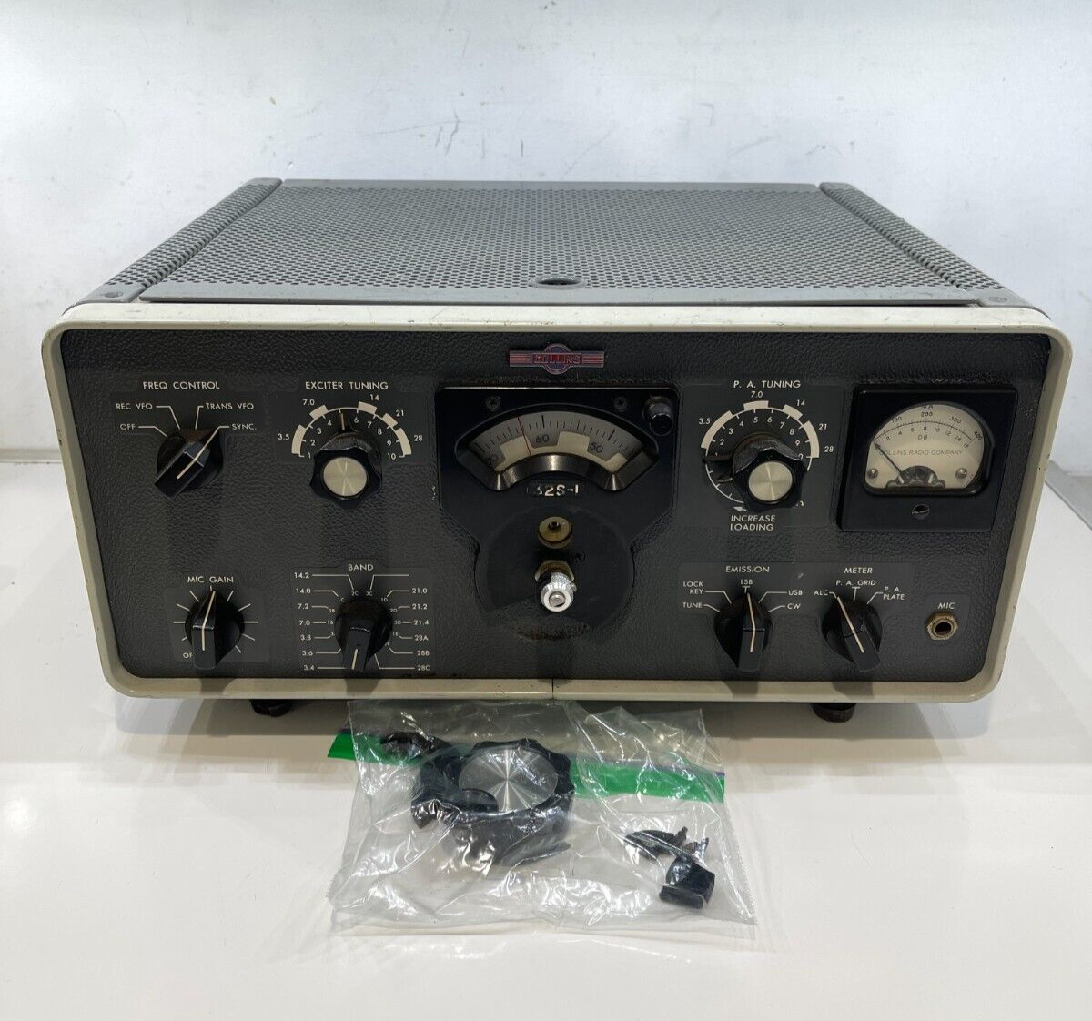 Collins 32S-1 Transmitter - broken knob not tested