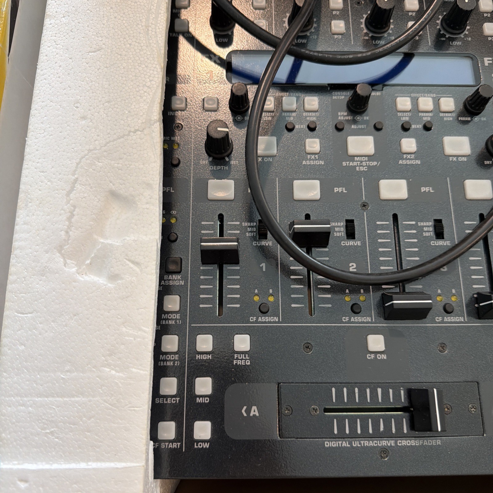 Behringer DDM4000 Professional 5- Channel DJ Mixer W/Sampler Fx, Duel BPM Counte