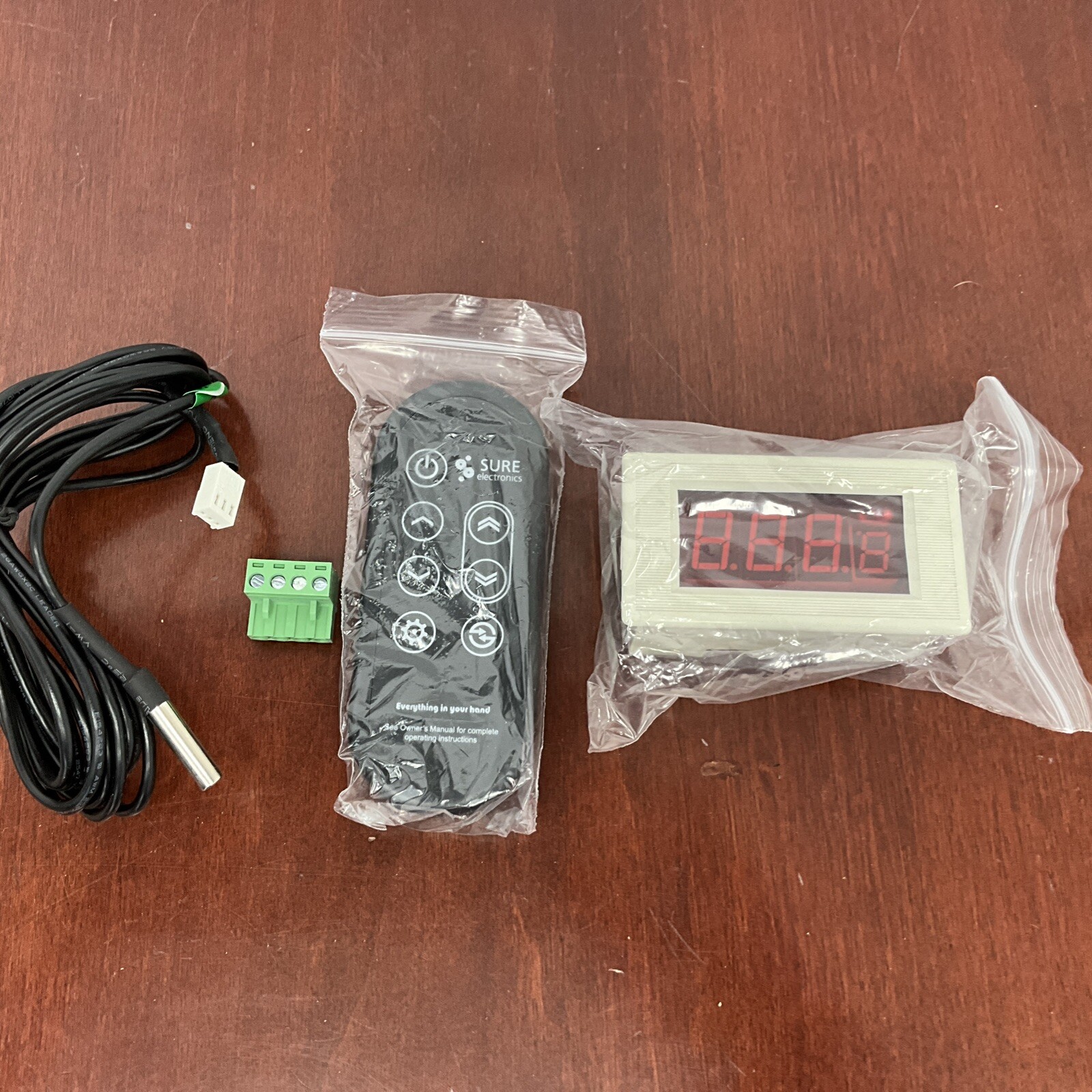 SURE Electronics Temp Controller+7-key User-definable Remote Control