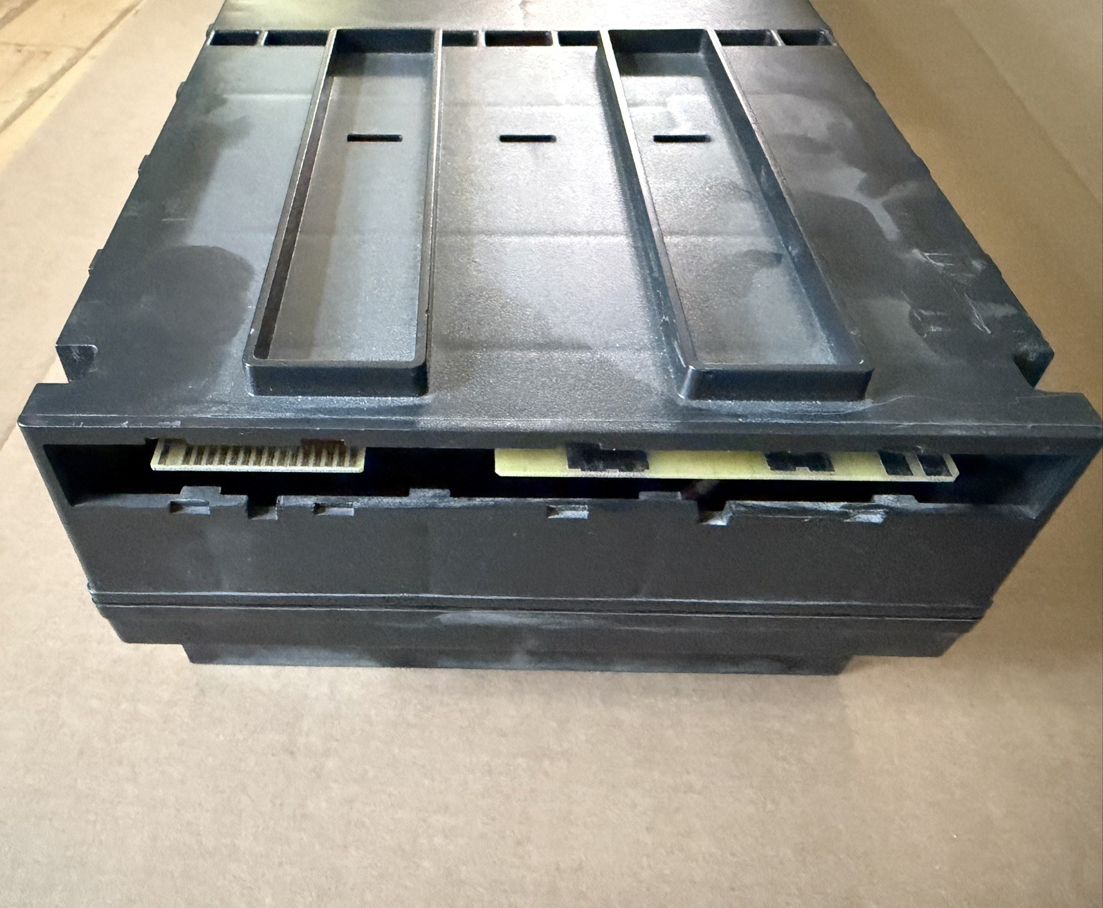 Empty Liebert Nfinity 200544G2 Battery Module, NBATTMOD, Ready for new batteries