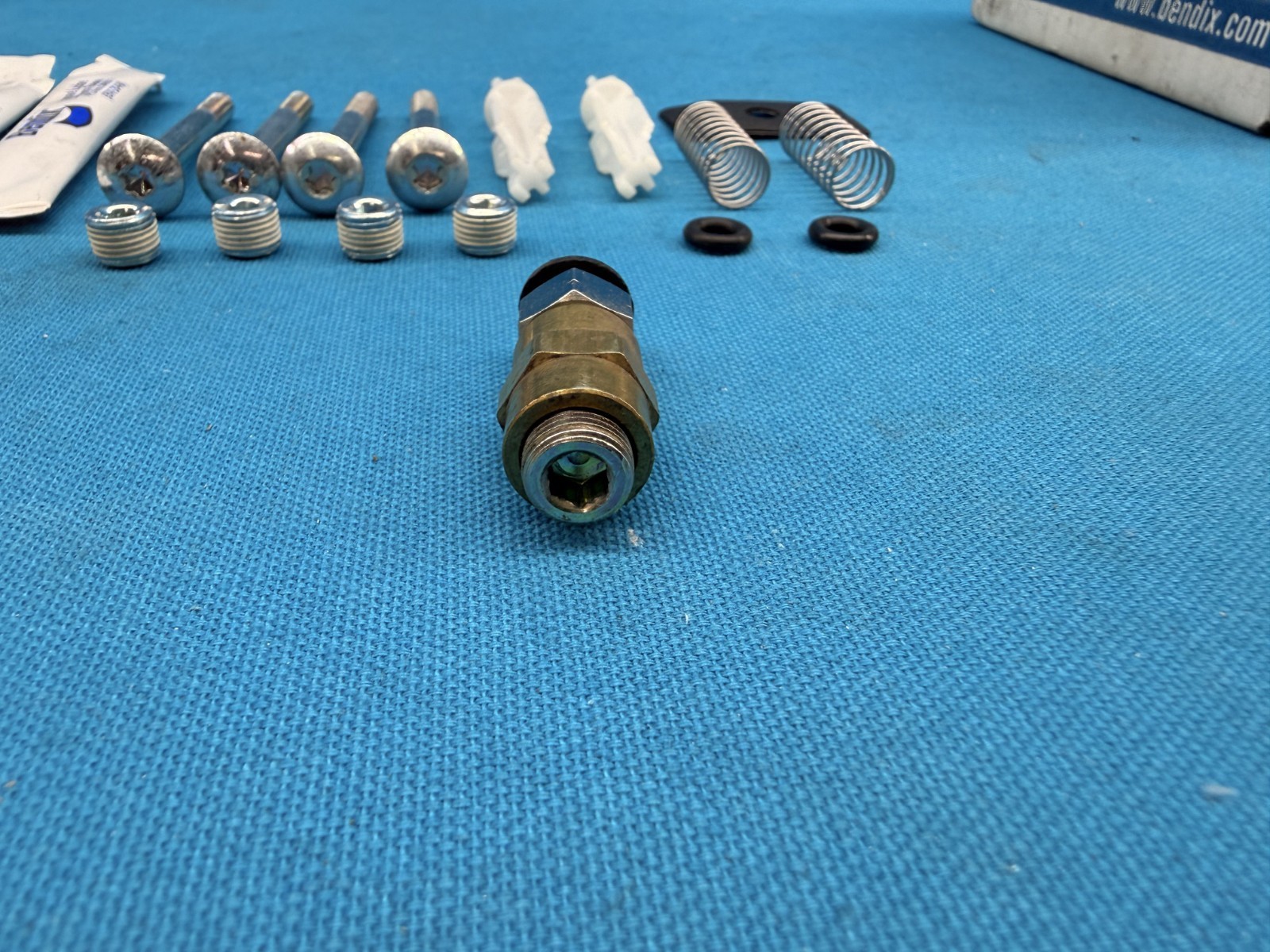 Bendix 5004049 Brake Kit Parts – Partial Hardware Set – OEM Genuine