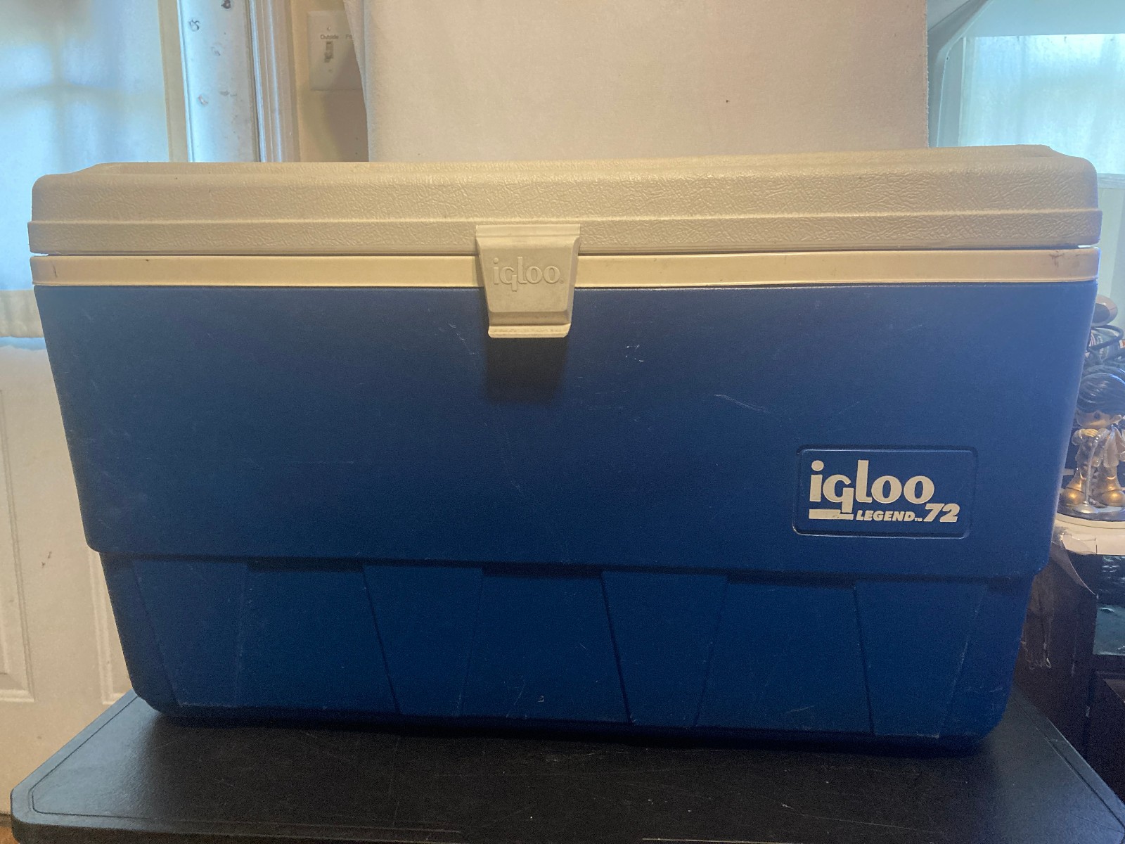 Vintage Igloo Legend 72 Quart Cooler White & Blue Nice Condition Epic Rare