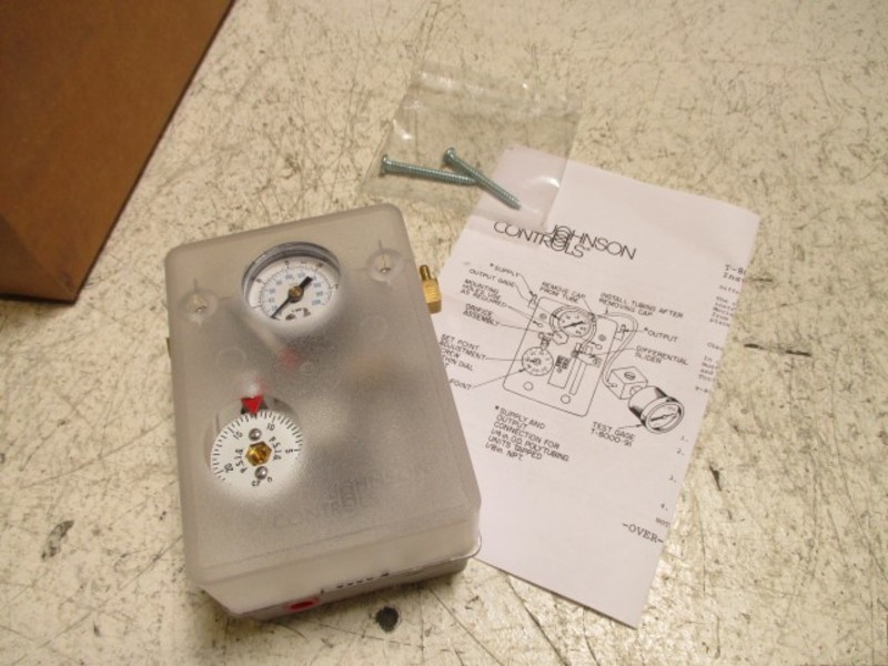 JOHNSON CONT P-8000-6 PRESSURE CONTROLER NSMP