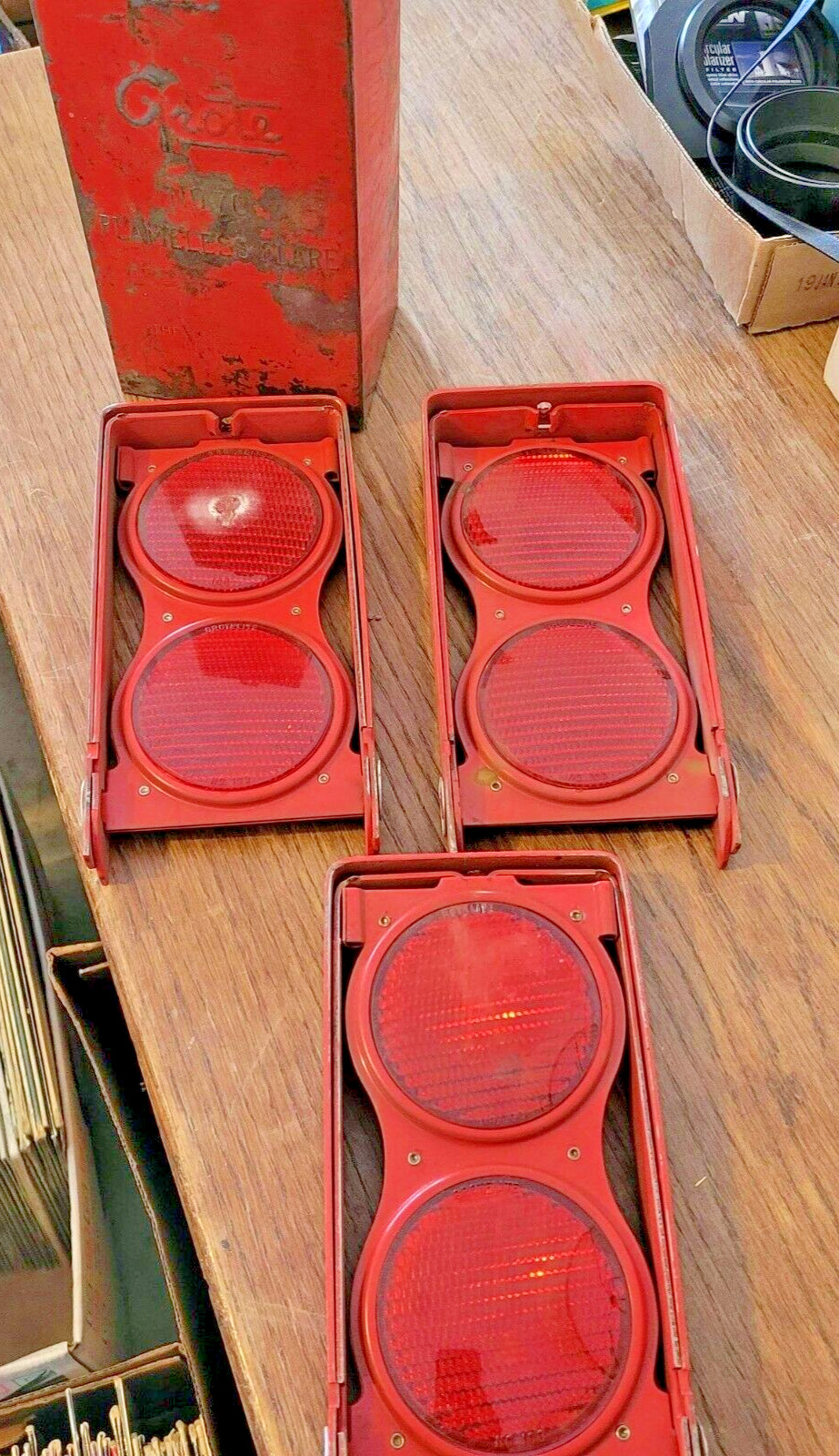 Vintage Grote Car Truck Emergency Roadside Kit w/ Stand-Up Reflectors Metal Case
