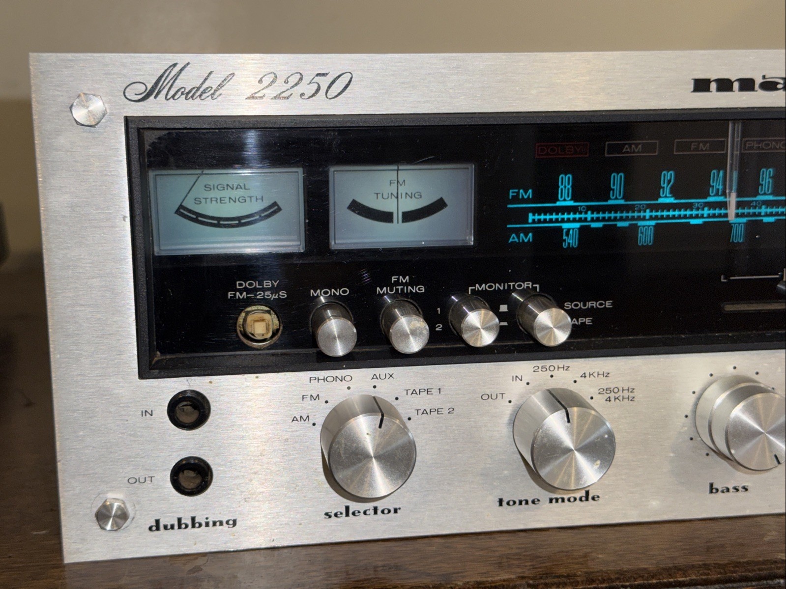 Vintage Marantz 2250 Stereo Receiver -Working, Solid and Clean