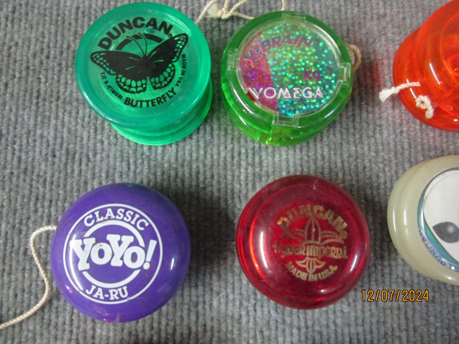 12 Vintage 90's Yo Yos