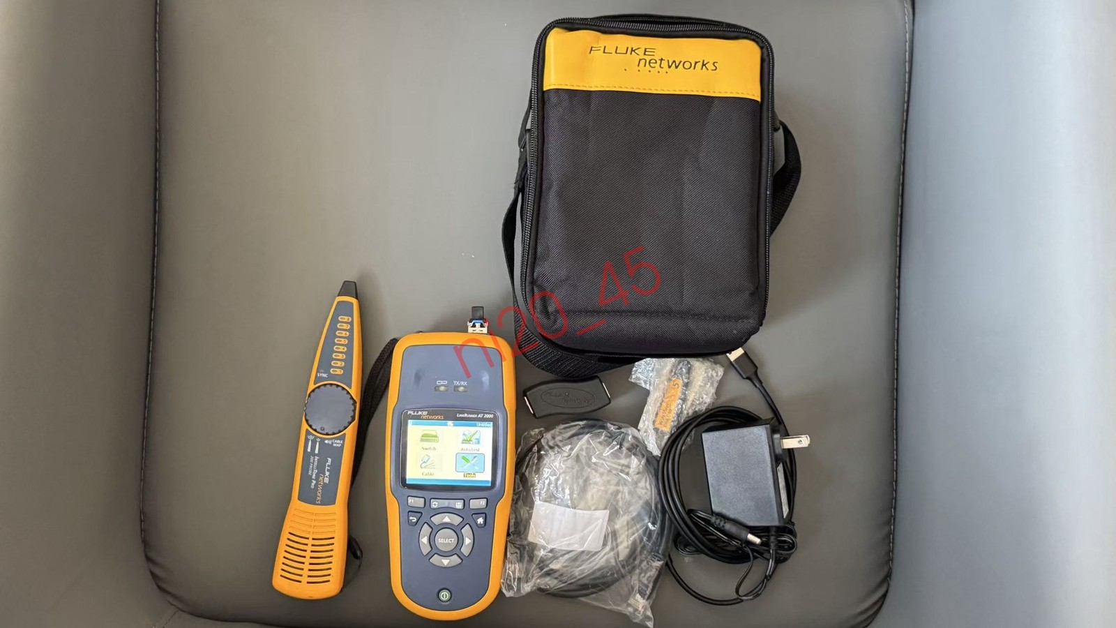 FLUKE NETWORKS LRAT-2000 LINKRUNNER AT-2000 KIT W/ PROBE & TONER - FREE SHIPPING