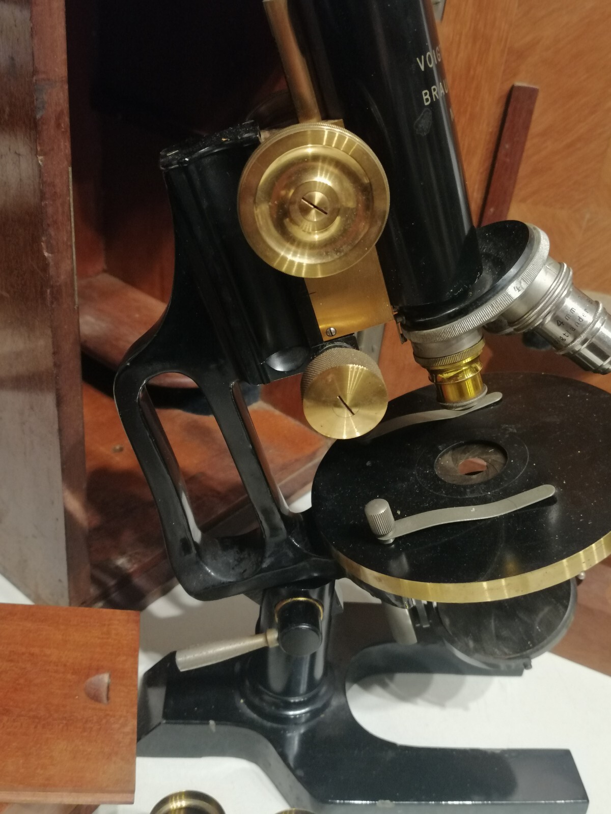 ANTIQUE MICROSCOPE VOIGTLAENDER BRAUNSCHWEIG AND CASE