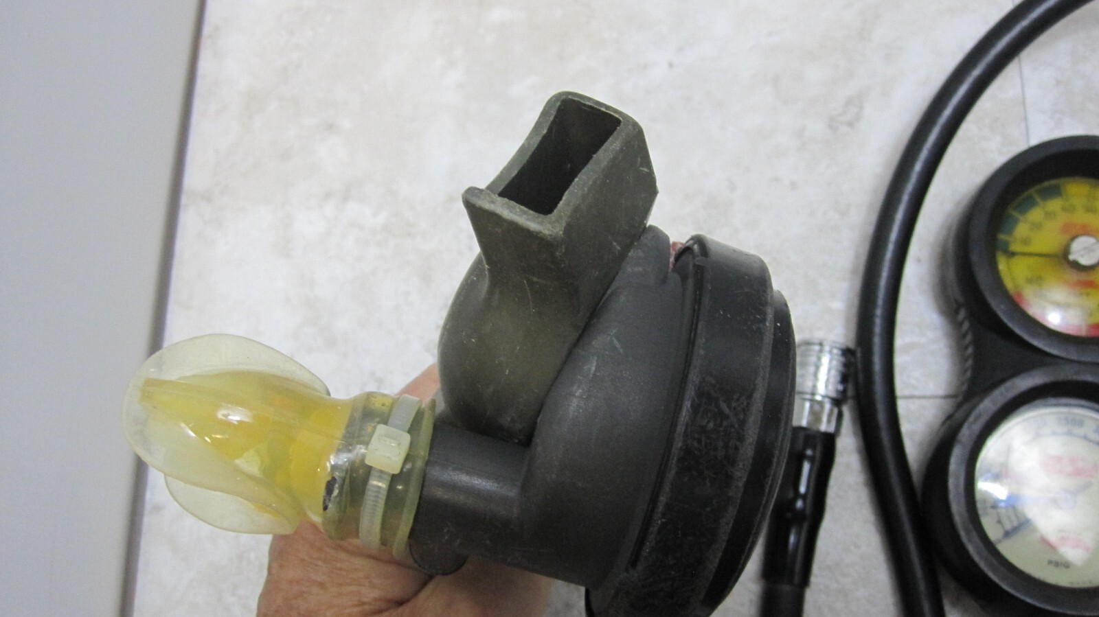 Mares Scuba Diving Regulator/Mares Regulator Mouth Piece/Pro Sub Gauge UNTESTED