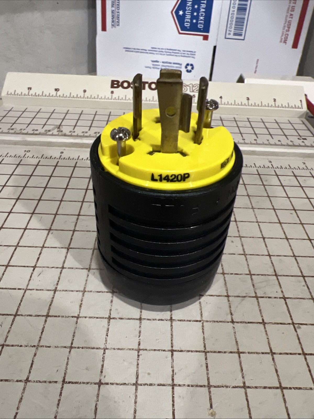 Pass & Seymour L1420-P Turnlock Connector, 20A 4W, 125/250V