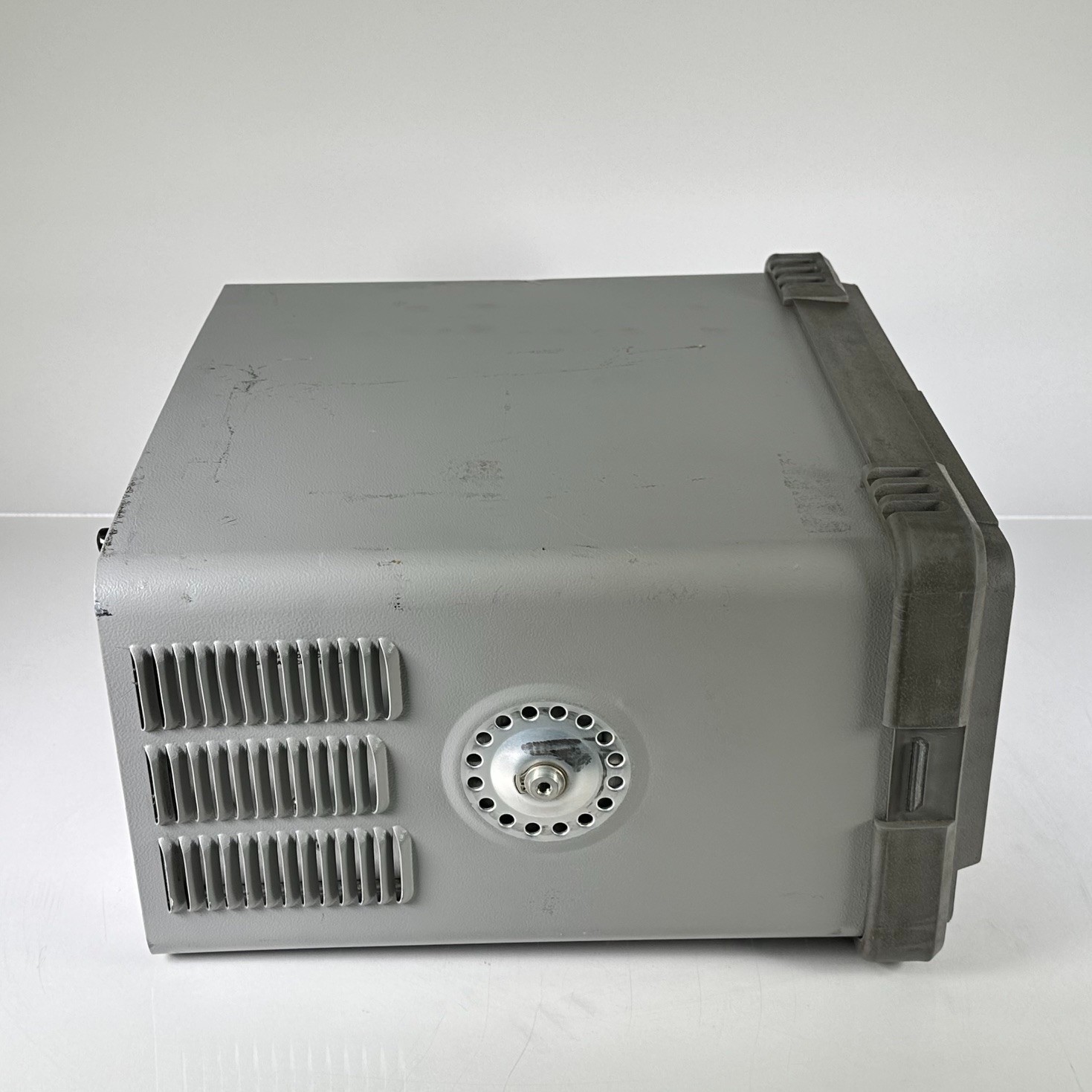 Agilent E4407B ESA-E Spectrum Analyzer w/ Options: 1D5, 1DR, A4H, AYZ, B72