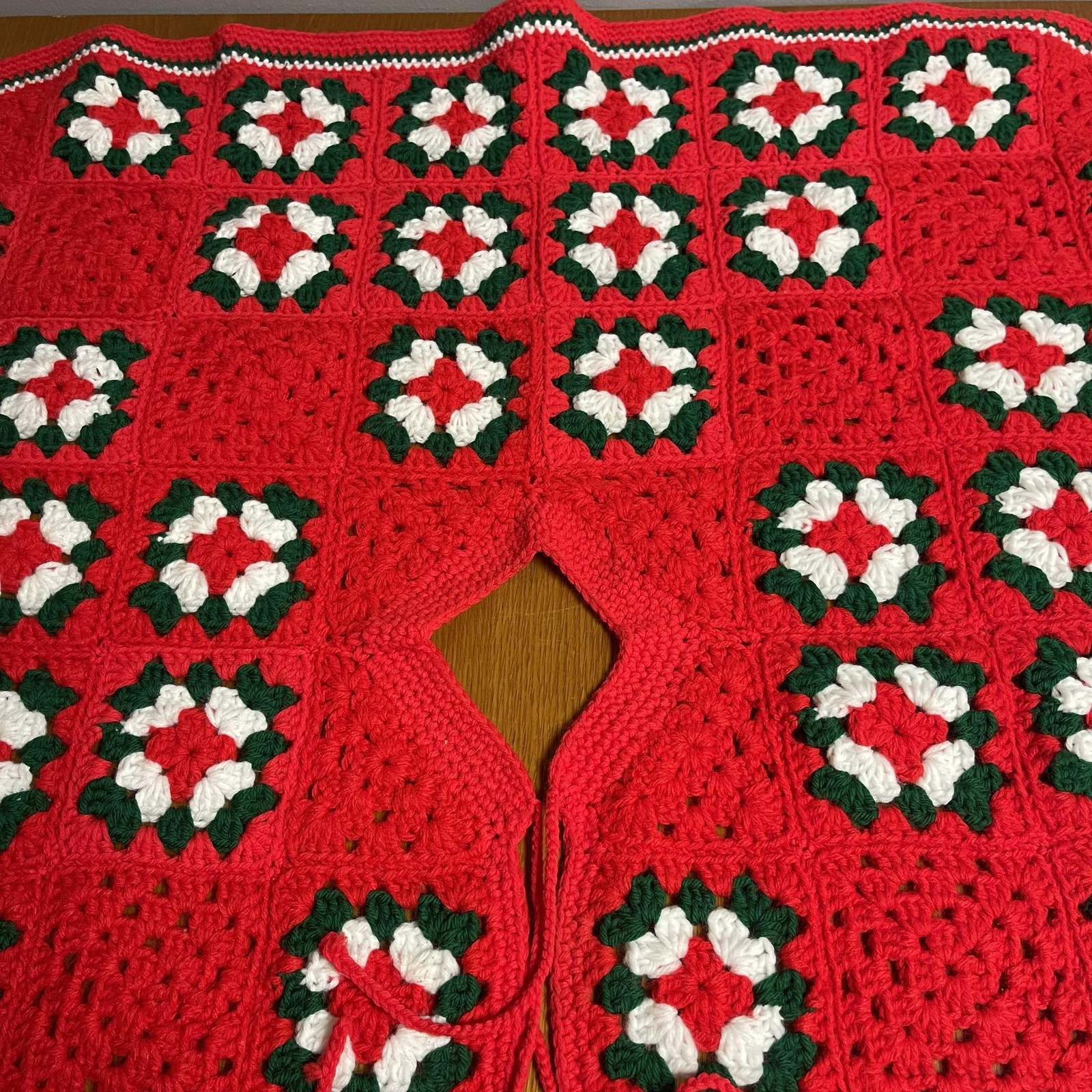 Vintage Handmade Crochet Christmas Tree Skirt Afghan Granny Square Holiday Decor