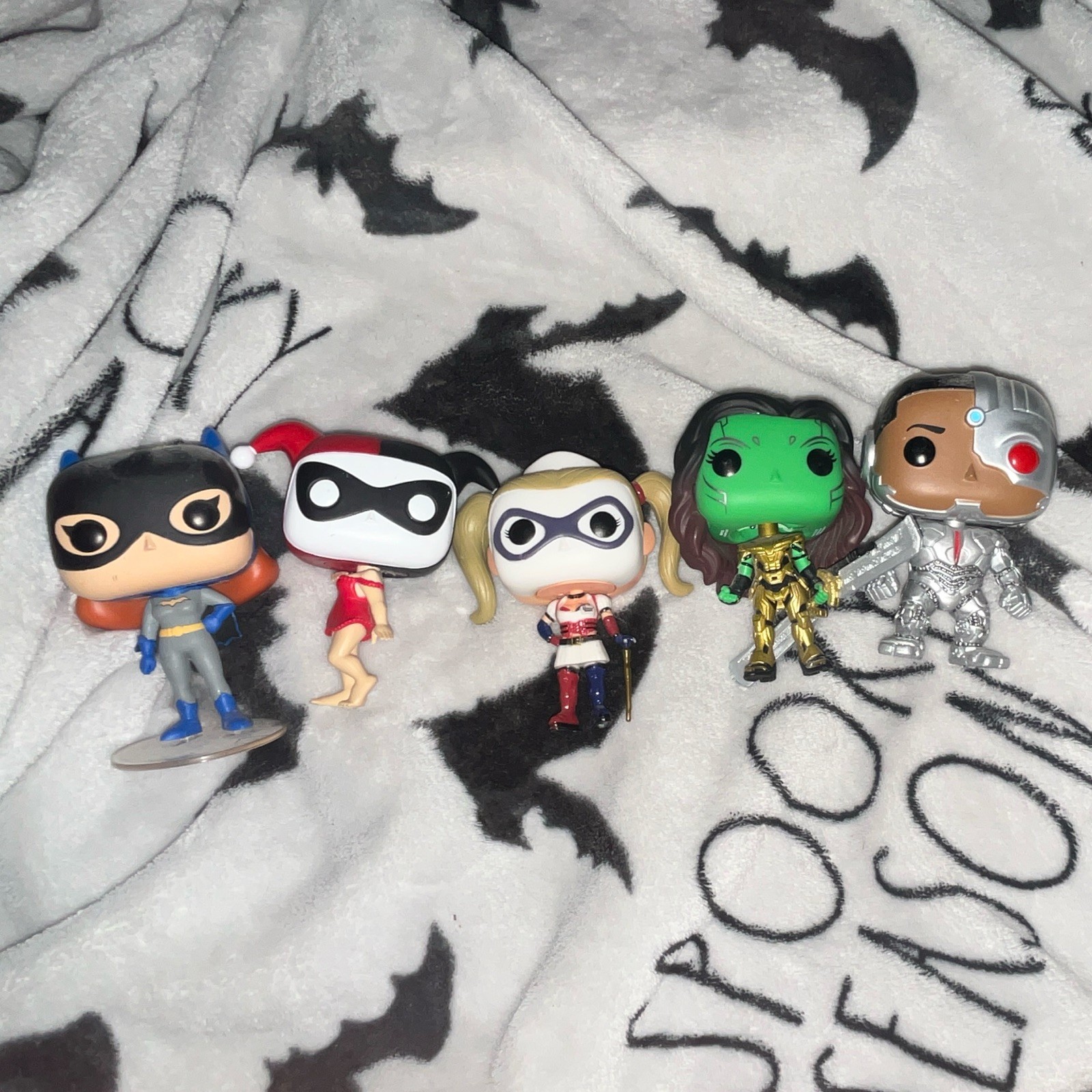 Funko Pop DC Comics/Teen Titans 5-Figure Mixed Lot Batgirl Harley Quinn gamrora