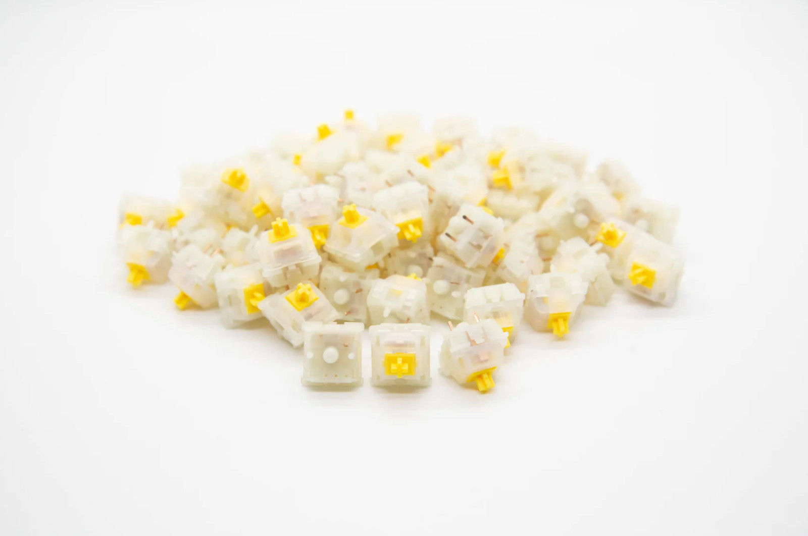 (x100) STOCK Gateron Milky Yellow Linear Mechanical Keyboard Switches