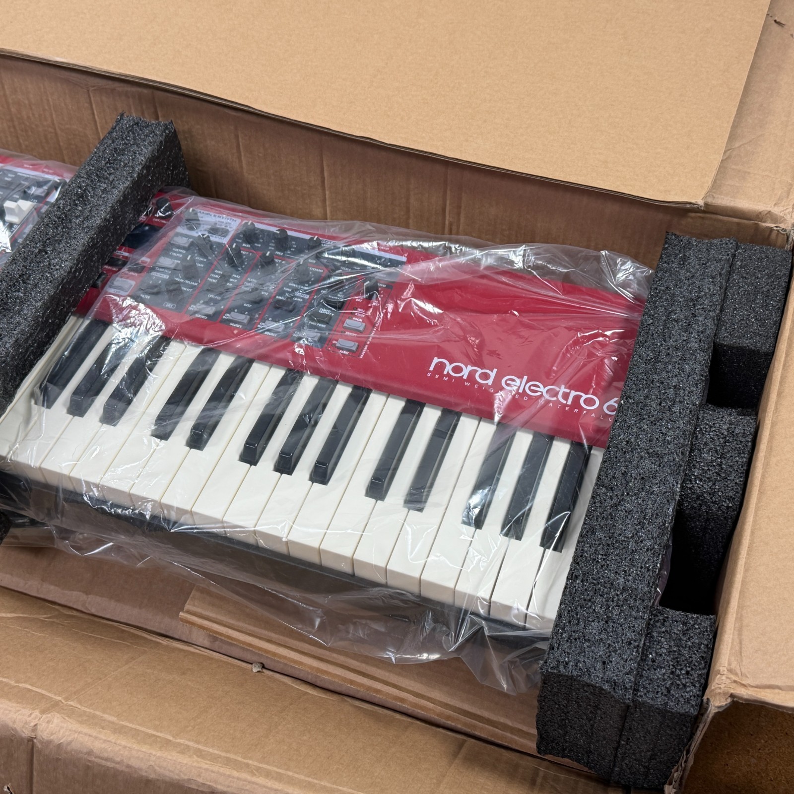 Nord Electro 6D 61 Stage Piano 61-Note Semi-Weighted Waterfall Keyboard Open Box
