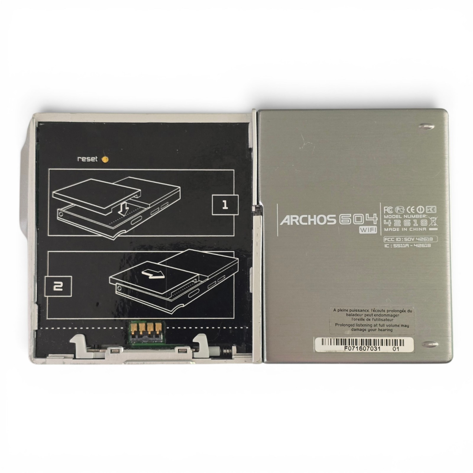 ARCHOS 604 WiFi Silver Digital Media Player Bundle CORDS DOCK REMOTE 2x BATTERY+