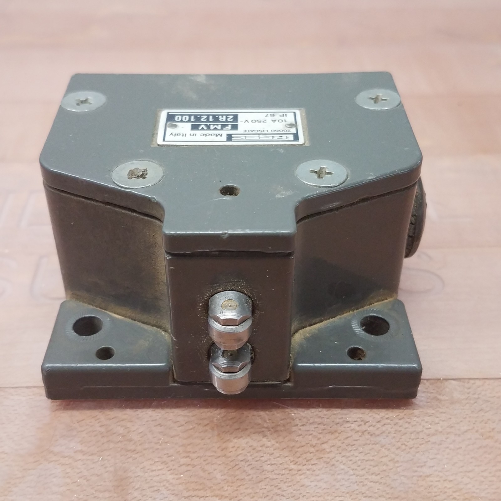 ERSCC 20060 Liscate Switch, FMV, 10A, 250V, IP67 - USED