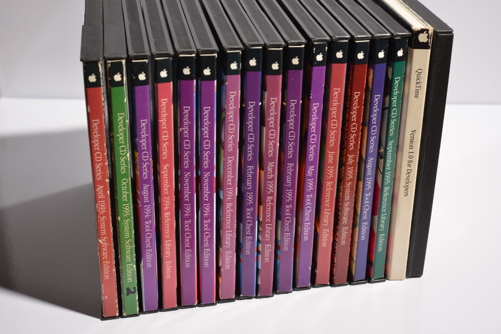 Apple Developer Group CD Series Lot 16 CDs 1993-1995 + QuickTime 1.0 Developers