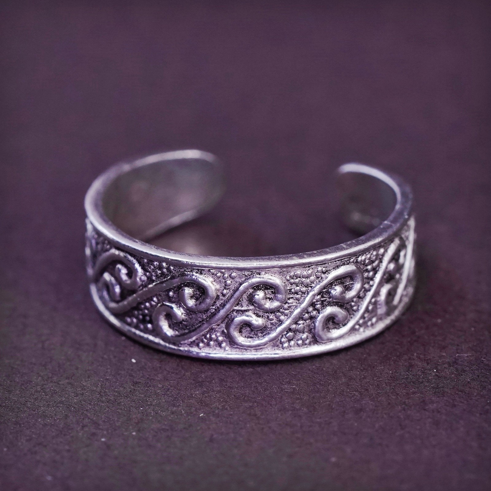 Size 2.25, vintage Sterling silver handmade ring, 925 swirl textured band